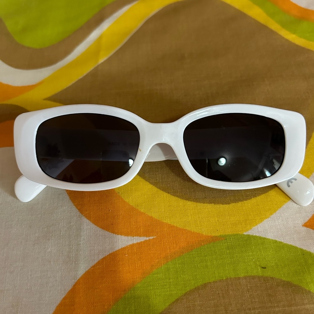 Vans white sunglasses 2/20$